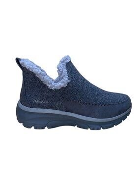 Skechers Women’s Charcoal Gray Easy-Going Winter Kiss Relaxed Fit Booties Size 7